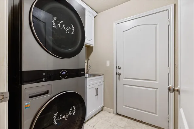 a view of a workspace with furniture