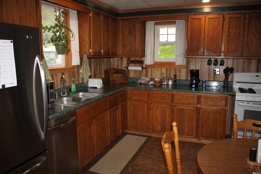 910 Main Street Polk, PA 16342 - Photo 2 of 16 Gallery Image 2