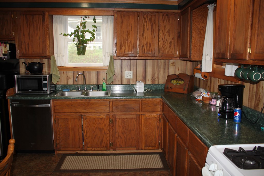 910 Main Street Polk, PA 16342 - Photo 3 of 16 Gallery Image 3