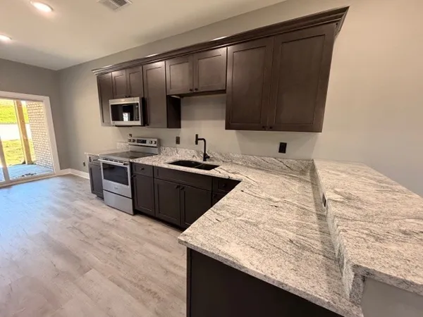 $1,950 | 102 Nichali Drive, Charlotte, TN 37036