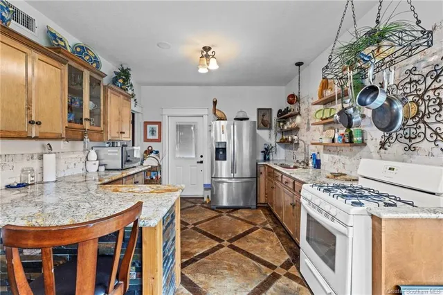 $599,900 | 113 Deltra Hardin Road, Hackberry, LA 70645