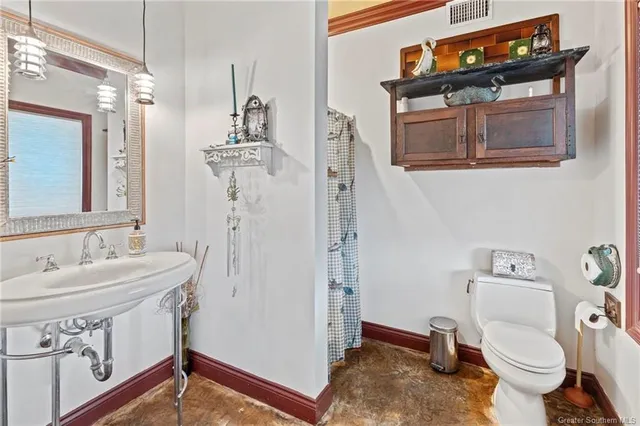 $599,900 | 113 Deltra Hardin Road, Hackberry, LA 70645