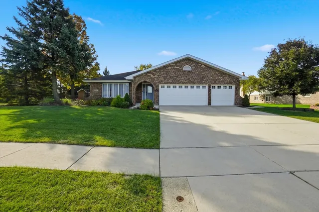 $3,600 | 13141 West Stonewood Drive, Homer Glen, IL 60491