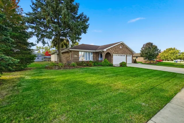 $3,600 | 13141 West Stonewood Drive, Homer Glen, IL 60491