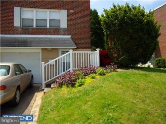 444 Rennard Street Philadelphia, PA 19116 - Photo 2 of 12 Exterior Front