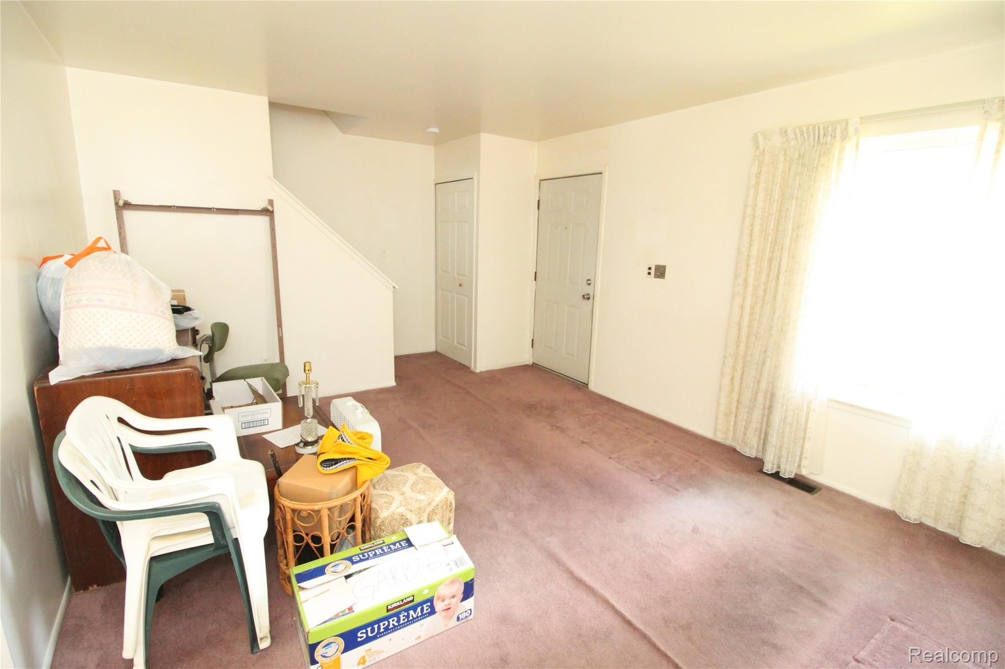 17994 Martin Road Roseville, MI 48066 - Photo 10 of 27 IMG_9762.JPG