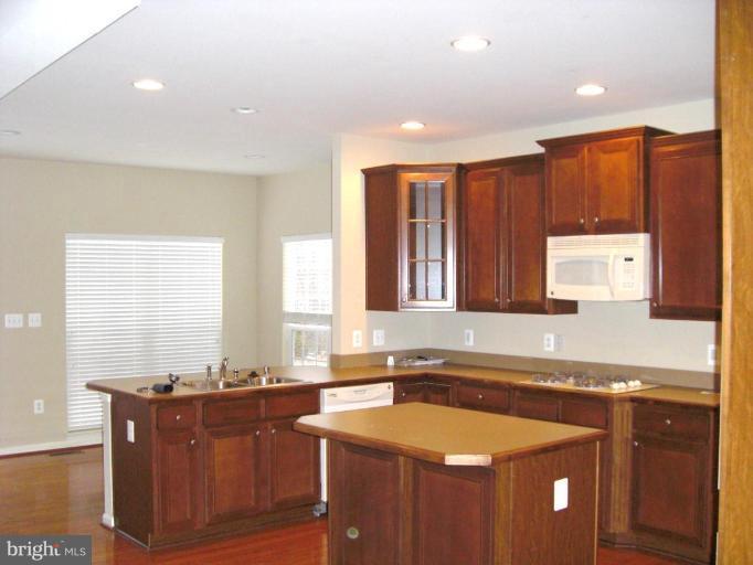 2857 Packer Street Winchester, VA 22601 - Photo 9 of 27 Kitchen