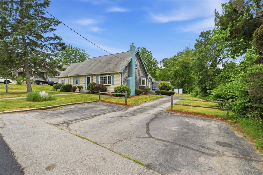 128 Grandview Avenue Lincoln, RI 02865 - Photo 44 of 48 Driveway