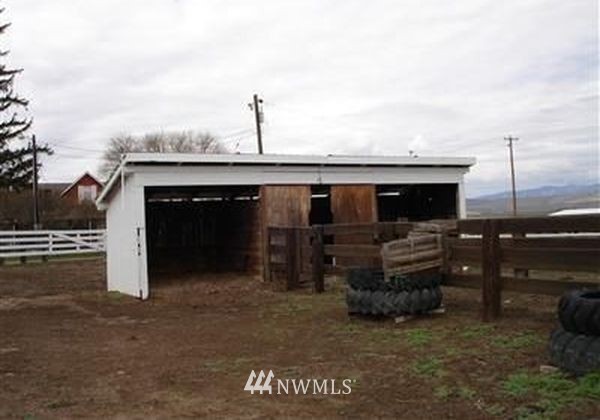 4240 Thorp Cemetery Road Thorp, WA 98946 - Photo 10 of 25 Gallery Image 10
