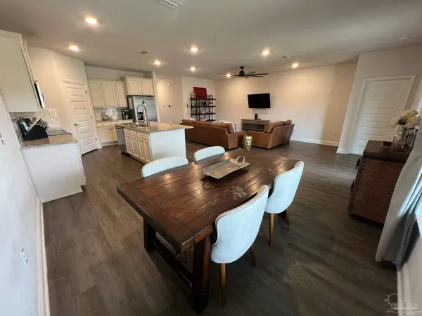 $2,500 | 8026 Burnside Loop, Pensacola, FL 32526