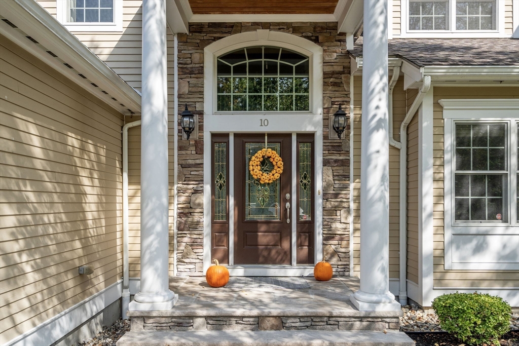 10 Callaway Drive, Unit 10 Middleton, MA 01949 - Photo 3 of 42