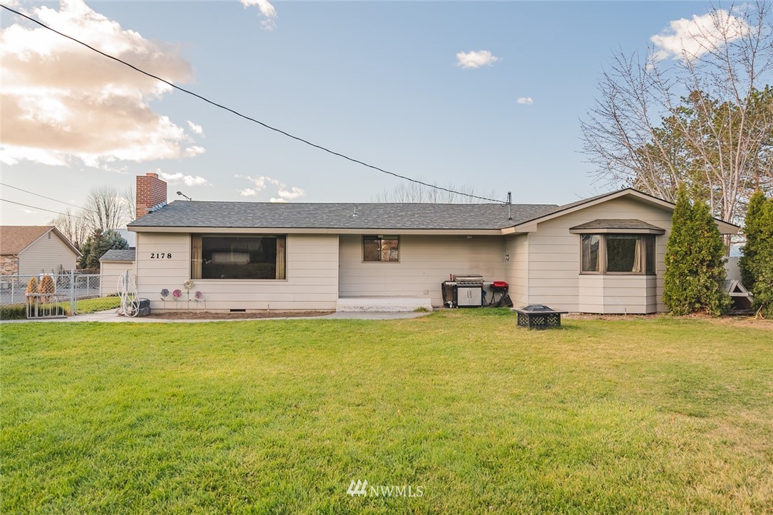 2178 Hamilton Road Northeast Moses Lake, WA 98837 - Photo 1 of 35 Gallery Image 1