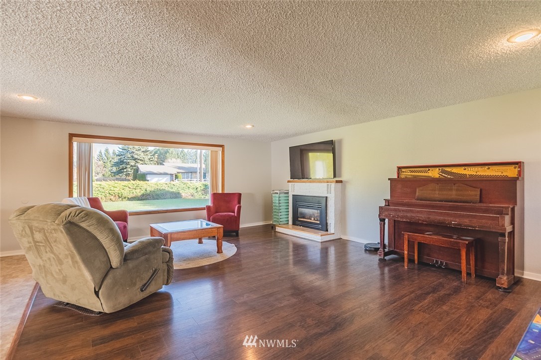 2178 Hamilton Road Northeast Moses Lake, WA 98837 - Photo 3 of 35 Gallery Image 3