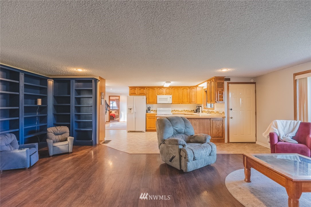 2178 Hamilton Road Northeast Moses Lake, WA 98837 - Photo 7 of 35 Gallery Image 7