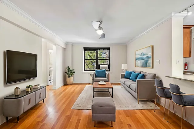 $375,000 | 245 Bennett Avenue, Unit 5A | Hudson Heights