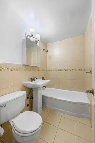 $375,000 | 245 Bennett Avenue, Unit 5A | Hudson Heights