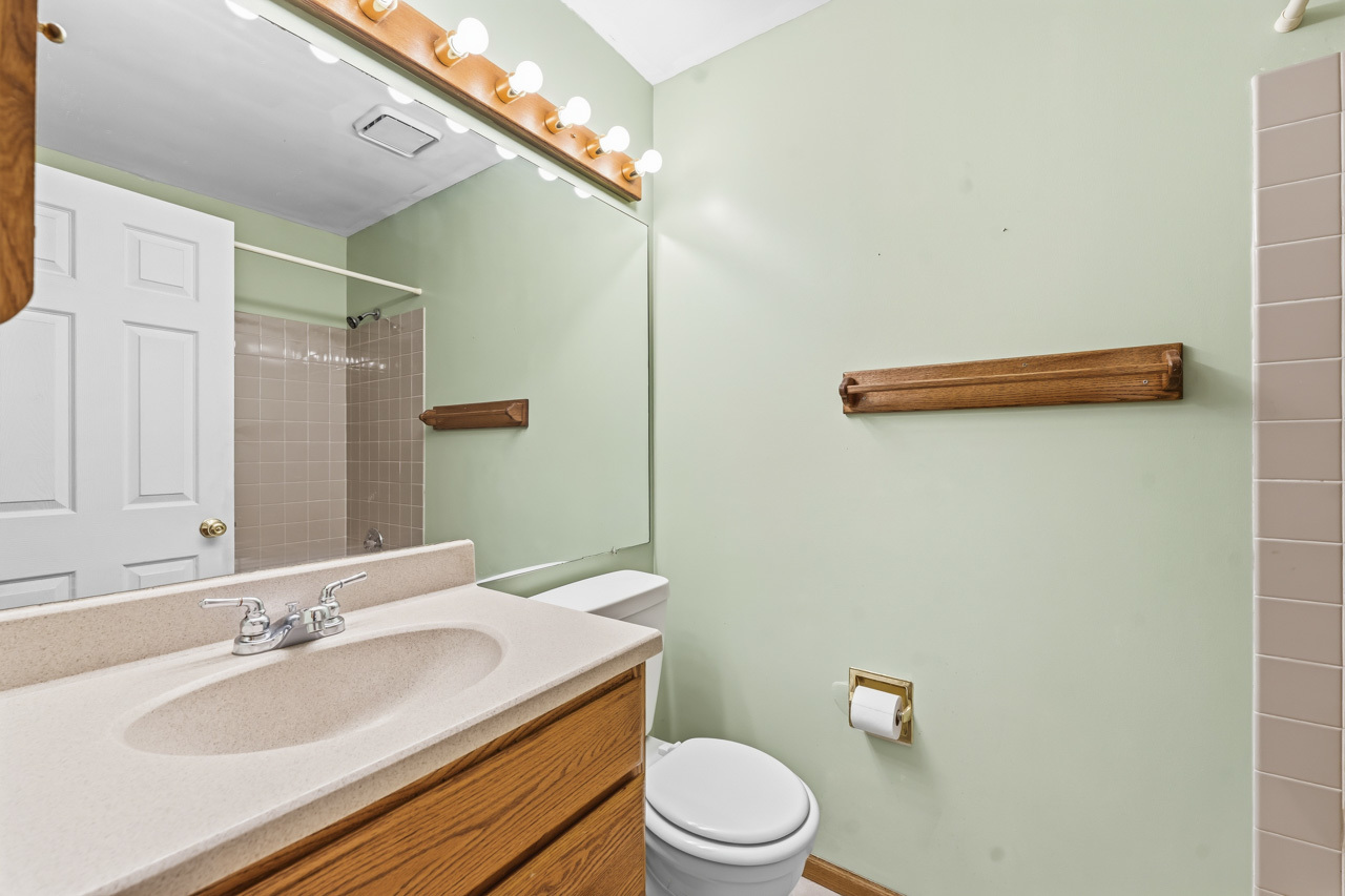 592 Bluff Street Carol Stream, IL 60188 - Photo 20 of 31