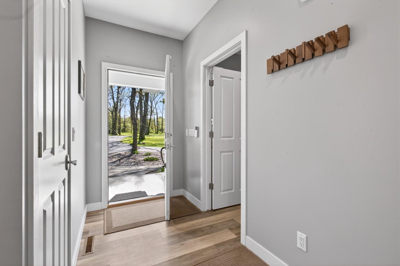 2917 White Oaks Ridge Buchanan, MI 49107 - Photo 6 of 55