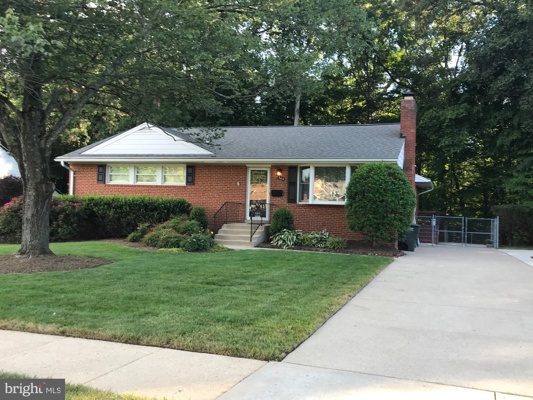 5304 Inverchapel Road Springfield, VA 22151 - Photo 3 of 12