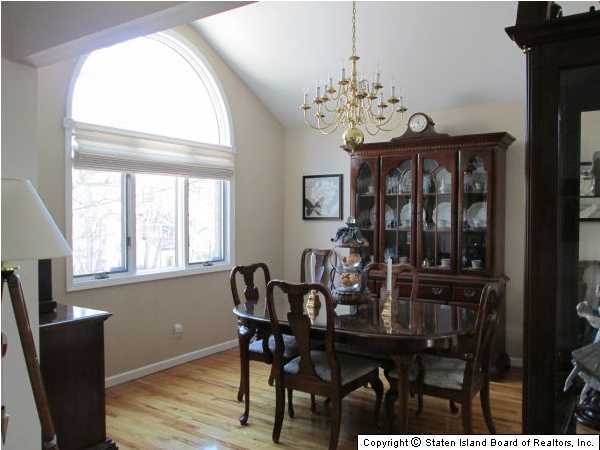2210 Clove Road Staten Island, NY 10305 - Photo 6 of 18 Additional Photo
