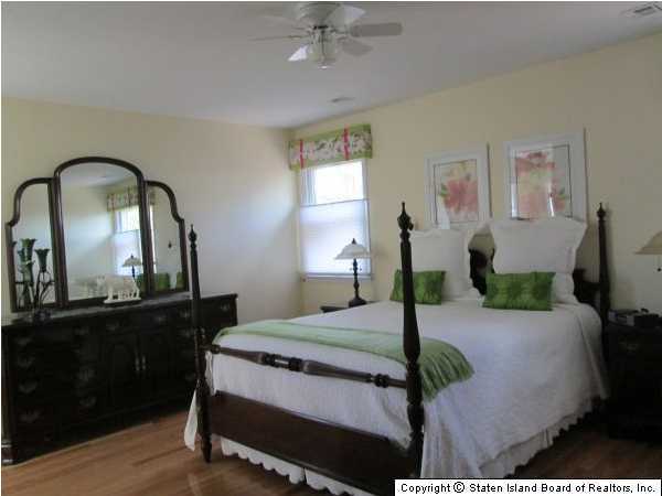 2210 Clove Road Staten Island, NY 10305 - Photo 8 of 18 Additional Photo