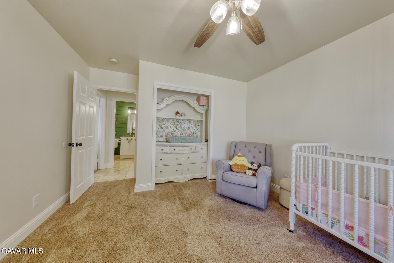 22311 Zurich Drive Tehachapi, CA 93561 - Photo 16 of 37 a living room with furniture