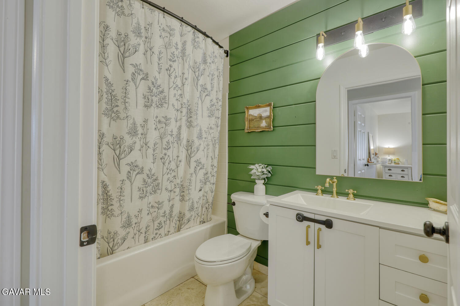 22311 Zurich Drive Tehachapi, CA 93561 - Photo 18 of 37 a bathroom with a sink and a mirror
