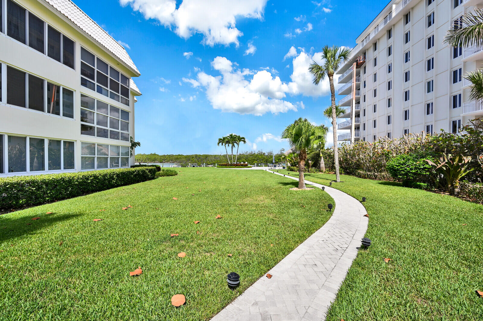 325 South Beach Road, Unit 206 Tequesta, FL 33469 - Photo 37 of 45 39_Image_25_mls