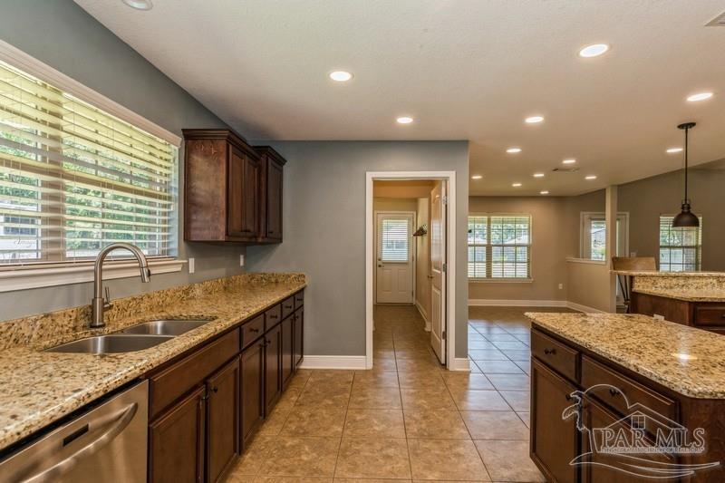 2012 Cardinal Lane Navarre, FL 32566 - Photo 20 of 44