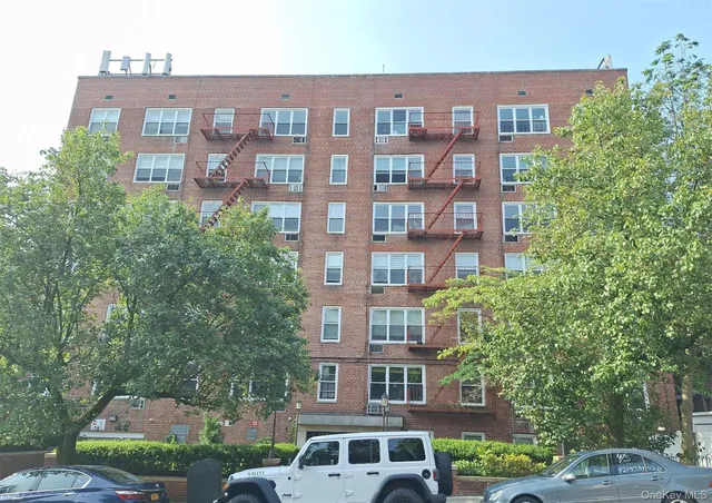 $250,000 | 5730 Mosholu Avenue, Unit 6A | North Riverdale