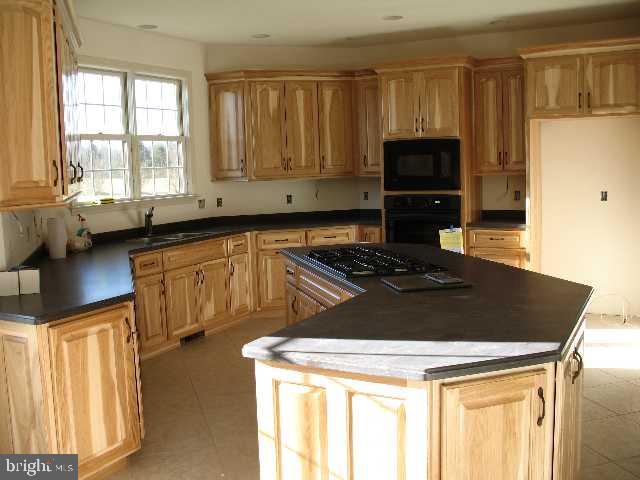 860 Burnt House Road Carlisle, PA 17015 - Photo 3 of 9 Gallery Image 3