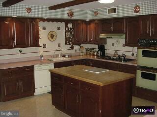 154 Pine Valley Road Doylestown, PA 18901 - Photo 3 of 8
