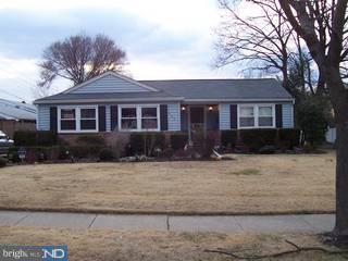 802 North Forklanding Road Maple Shade, NJ 08052 - Photo 1 of 6