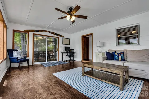 $1,395,000 | 462 Charlotte Drive, Lake Lure, NC 28746