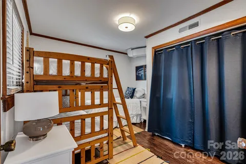 $1,395,000 | 462 Charlotte Drive, Lake Lure, NC 28746