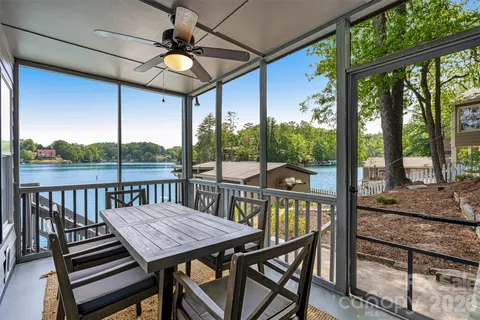 $1,395,000 | 462 Charlotte Drive, Lake Lure, NC 28746