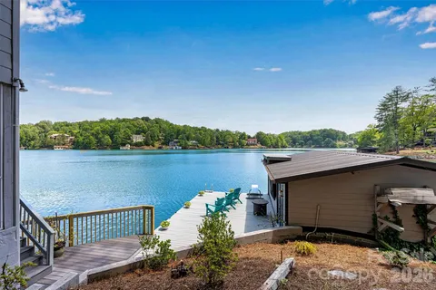 $1,395,000 | 462 Charlotte Drive, Lake Lure, NC 28746