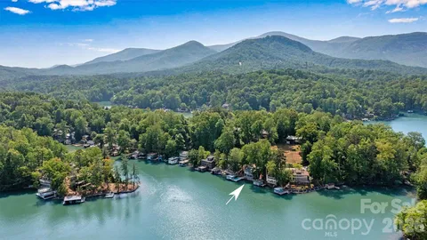 $1,395,000 | 462 Charlotte Drive, Lake Lure, NC 28746