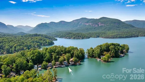 $1,395,000 | 462 Charlotte Drive, Lake Lure, NC 28746