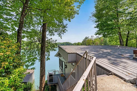 $1,395,000 | 462 Charlotte Drive, Lake Lure, NC 28746