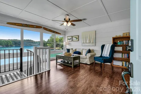 $1,395,000 | 462 Charlotte Drive, Lake Lure, NC 28746