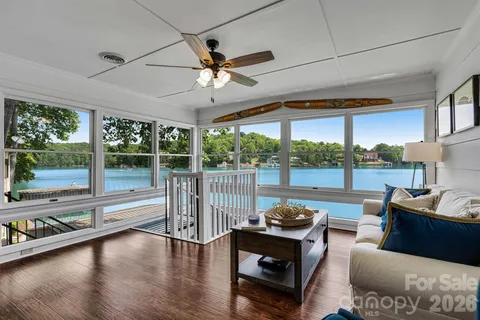 $1,395,000 | 462 Charlotte Drive, Lake Lure, NC 28746