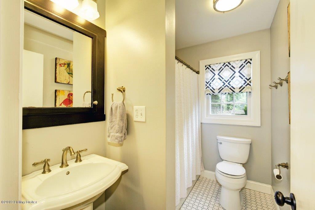 407 Oread Road Louisville, KY 40207 - Photo 13 of 38 _DSC1921_3_4