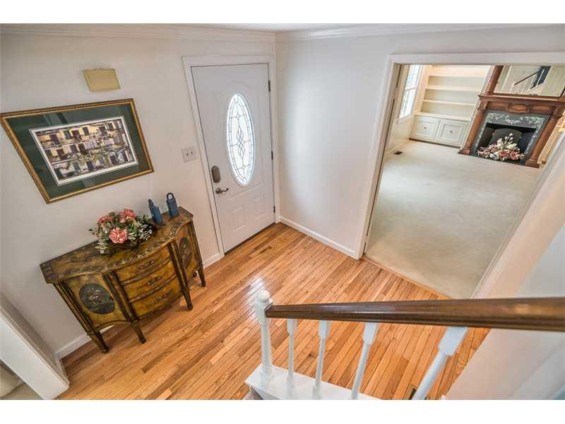 239 Foxglove Road Economy, PA 15005 - Photo 6 of 25 Entry/Foyer.