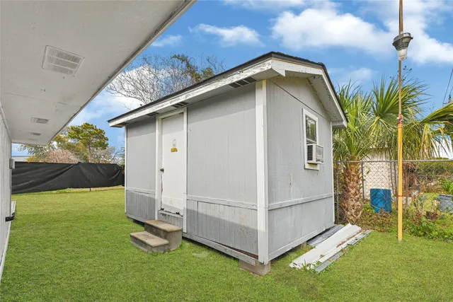 $199,900 | 6319 Bluestone Drive, Houston, TX 77016