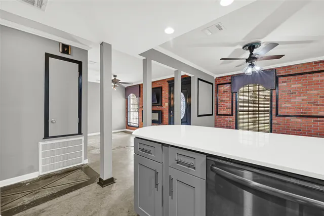 $199,900 | 6319 Bluestone Drive, Houston, TX 77016