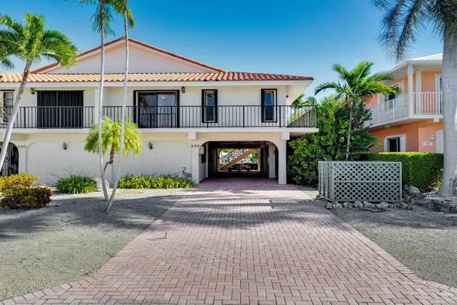 $1,250,000 | 580 9th Street, Key Colony Beach, FL 33051