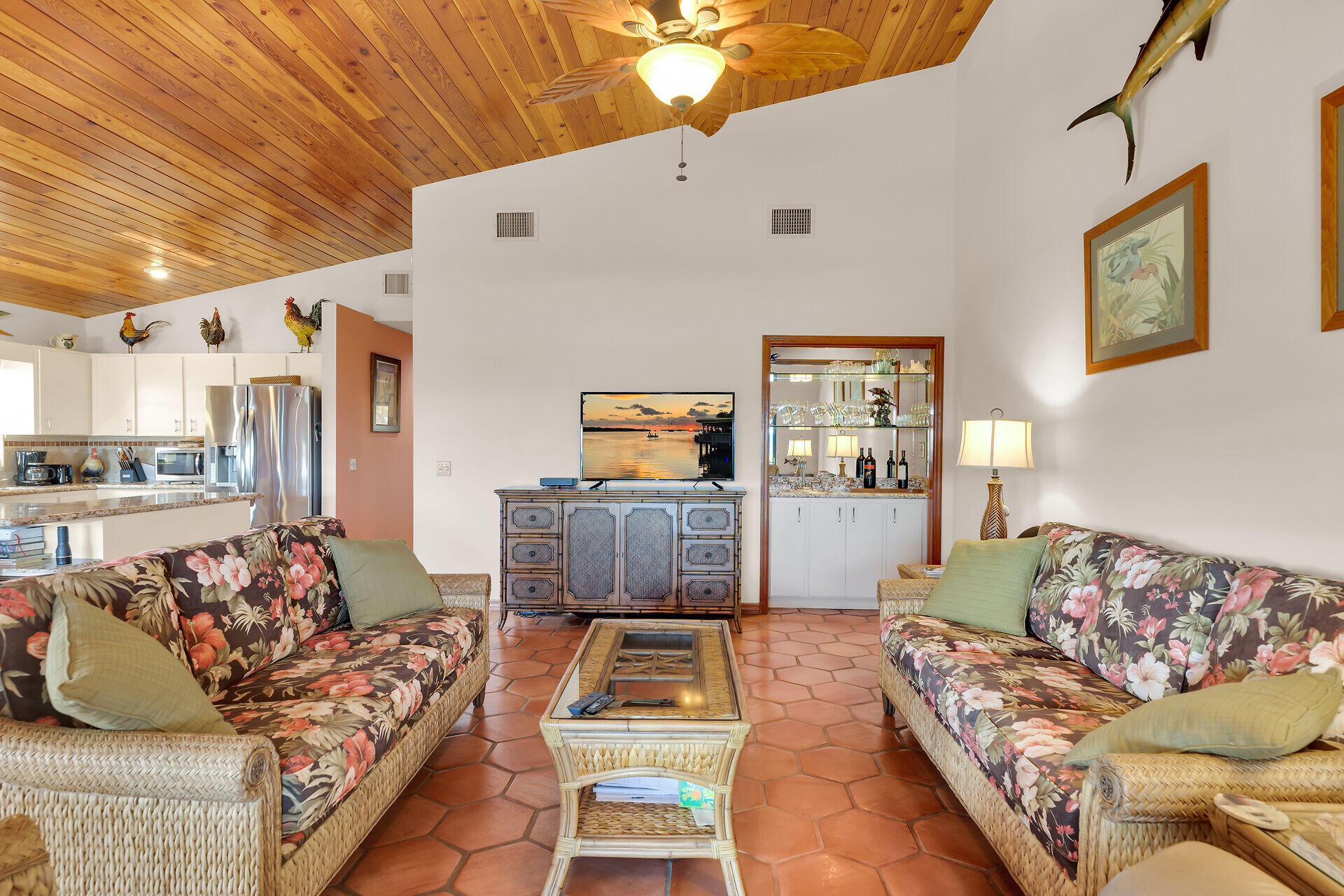 580 9th Street Key Colony Beach, FL 33051 - Photo 10 of 45 virtual-tour-361060-mls-high-res-image-2