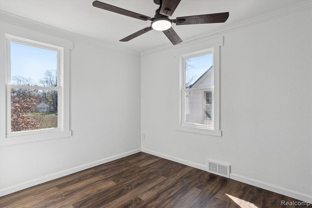 14544 Ashton Road Detroit, MI 48223 - Photo 27 of 40