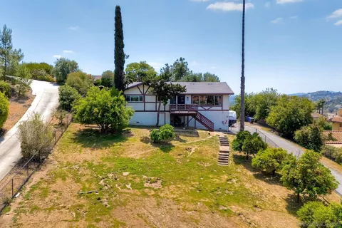 $1,395,000 | 20809 Viento Valle, Escondido, CA 92025